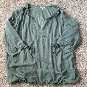 Green polka dotted scrunched long sleeve top